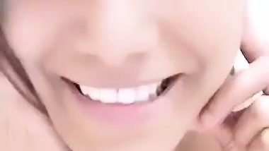 Poonam Pandey webinar on covid – Uncut nipple slip