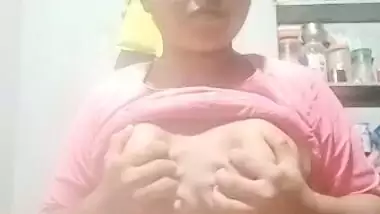 Horny Desi Girl Shows her Boobs and Pussy 2 Clips Part 1