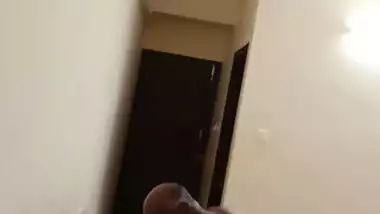 Old man fucking desi randi in hotel viral MMS