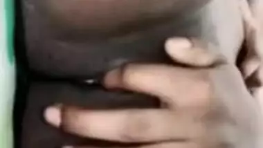 Bangladeshi Girl Pussy Fingering On VideoCall