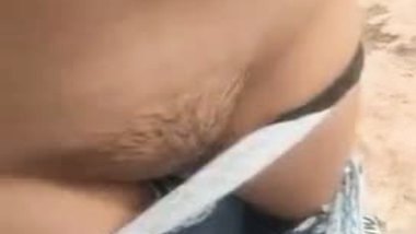 Sexy youung college babe sucking and fucking outdoor