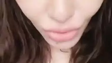 Desi hot girl show her boob selfie cam video on car