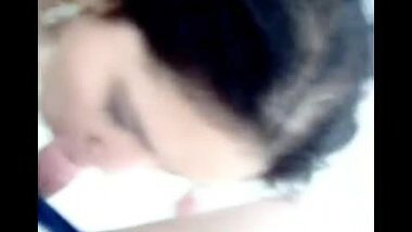 Pune Busty Bhabhi Gives Blowjob Expertly Like A Pro