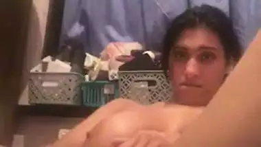 Nude MMS of a horny girl fucking her pussy with a dildo