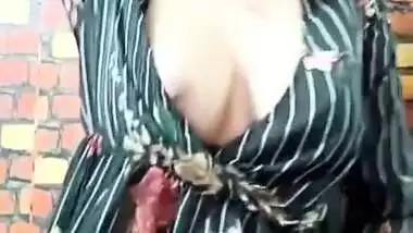 Sexy Indian Girl’s Hot Hairy Pussy