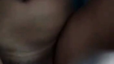 Milking Indian aunty while fucking