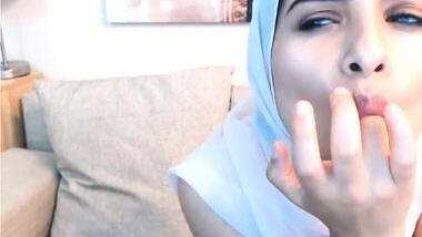 Jessica Cute fingering