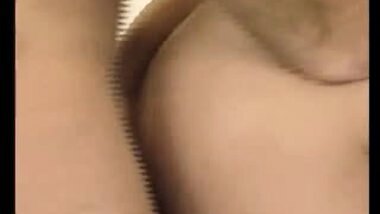 Sexy Indian girl likes it