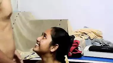 Desi woman practices oral XXX sex with Bengali boy in homemade porn