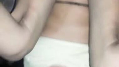 Bhabhi pussy fucking Indian village sex videos