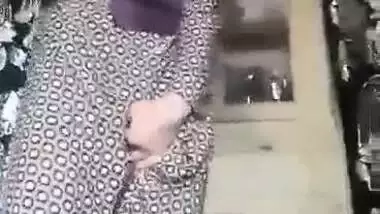 Pashto wife showing bald pussy viral clip