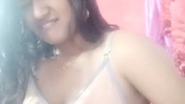 Desi girl big boobs of 42 size shown on cam