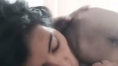 Kolkata girl gives an Indian blowjob to her neighbor