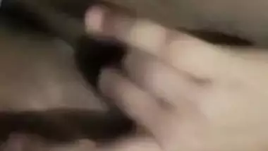 Long boobs Indian girl nude viral fingering clip