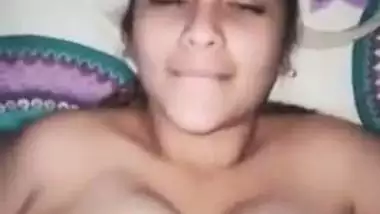 Chubby desi girl fucks patiently in desi mms porn