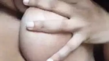 Bigboob Lankan Girl Sucking Boobs