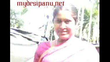 South aunty outdoor peeping front of neighbor mms