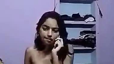 Horny Tamil Girl Having A Phone Sex