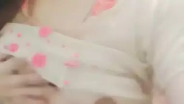 Beautiful bhabi show her boobs
