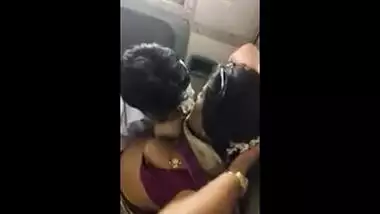 Tamil mms scandals of big boobs bhabhi doing outdoor sex in running train