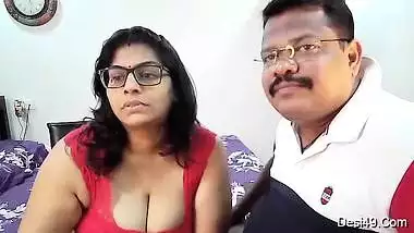 Famous Desi Couple Bhabhi Boobs Sucking And Fingerring Cam Show Part 4
