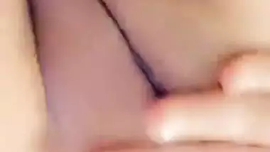 Desi girl nude pussy rubbing viral selfie