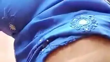 Desi bhabhi in blue suit showing her hairy pussy