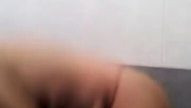 Bhabhi bathing early morning