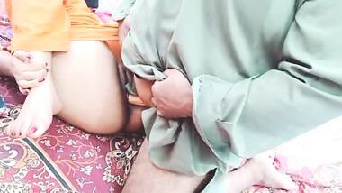 Pakistani Milf Pays House Rent With Her Tight...