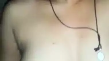 Desi girl hides her face but man lays her XXX boobs bare for sex video
