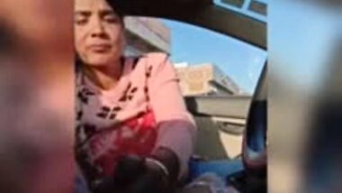 Sexy Punjabi aunty didnt stop doing HANDJOB even after he cums in the public area