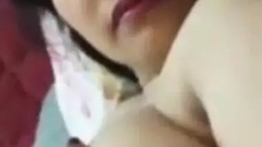 Desi bhabi show boob