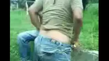 Desi Bhopal couple fucking outdoor get busted!