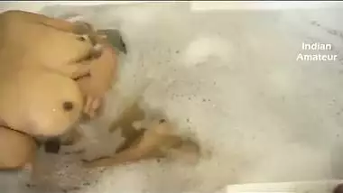 rich indian bhabhi masturbate with fun in bathtub