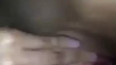 Desi girl fingering video exposed online
