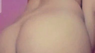 Desi girl removing clothes on video