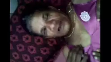 Old age lady sex scandals with horny guy MMS video
