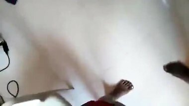 Desi housewife having a good time with her lover