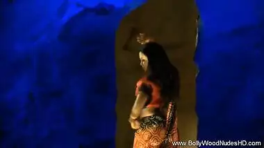 Awesome Indian Dancer MILF 