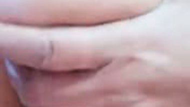 New Chamet video of desi girl in nighty showing nude figure