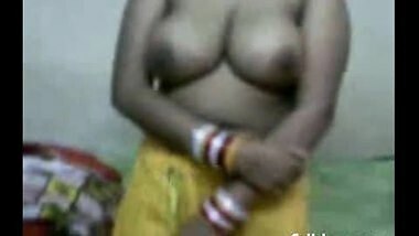 Desi Aunty showing