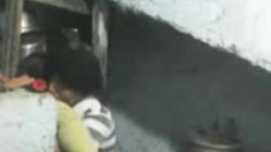 Northindian Guy fix cam and fuck with her Aunty