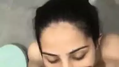 Sensational Indian knob engulfing video