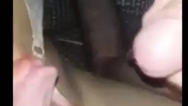 Married lady gives a blowjob to lover in Pakistani xxx MMS