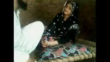 Karachi girl quick fuck with uncle