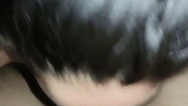 Hot Indian GF swallows her lover’s cum in an Indian blowjob