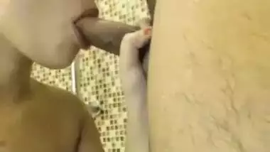 Indian Fucking White GF In Bath