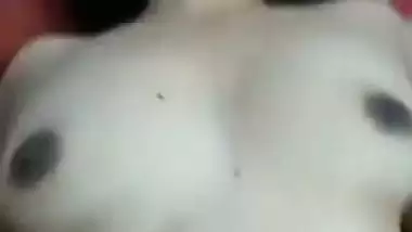 BF fucks his sexy GF’s tight, shaved pussy