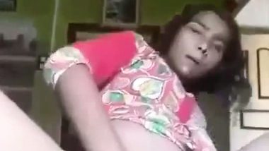 Young village girl’s nude MMS of masturbation