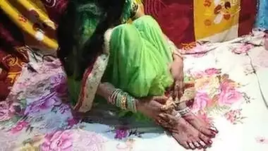 Dost ki sexy wife ko saree mai choda